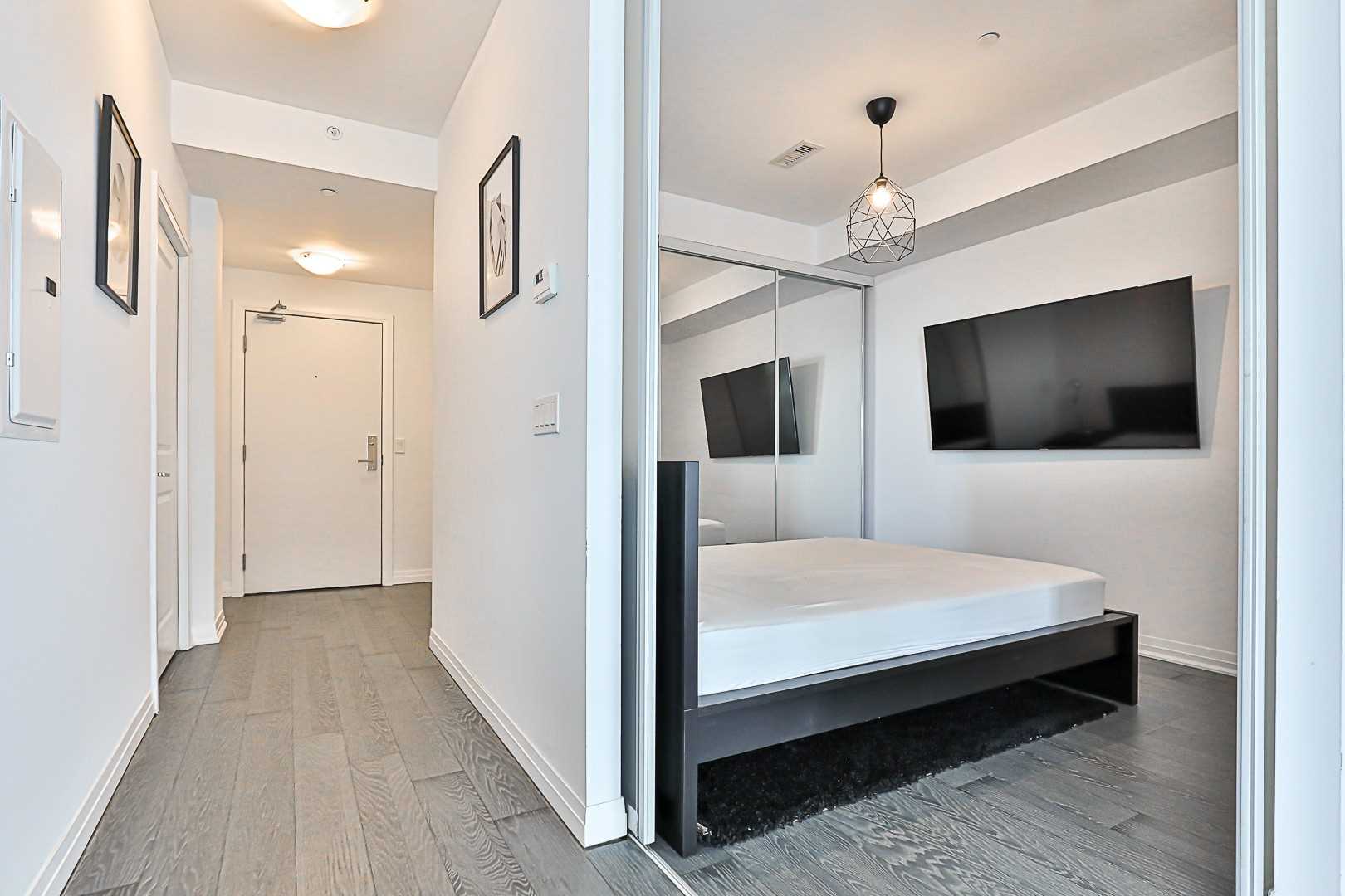 59 Annie Craig Dr, #707