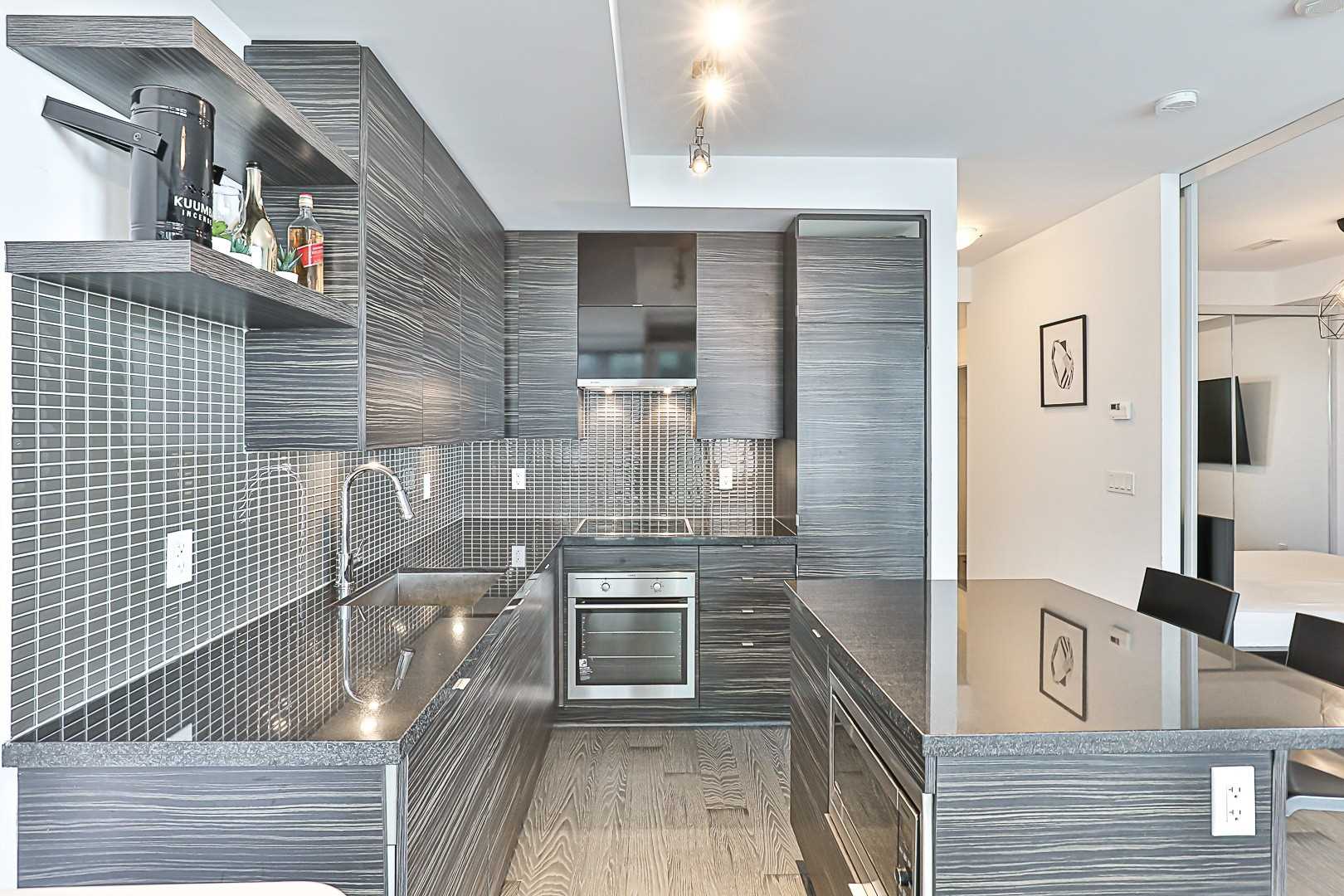 59 Annie Craig Dr, #707
