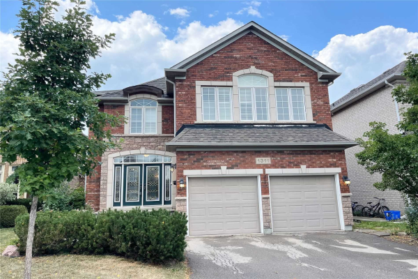 1311 Waubanoka Way, Oakville