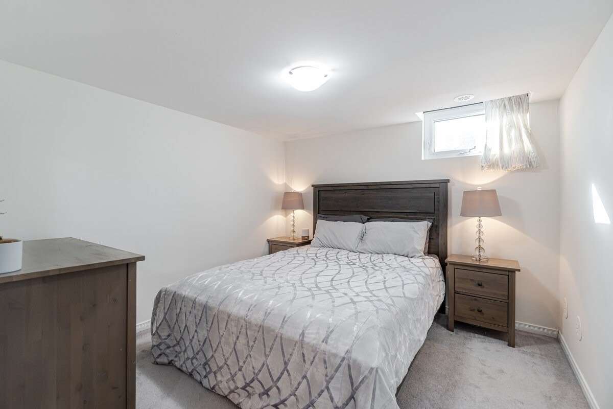 11 Applewood Lane, #112