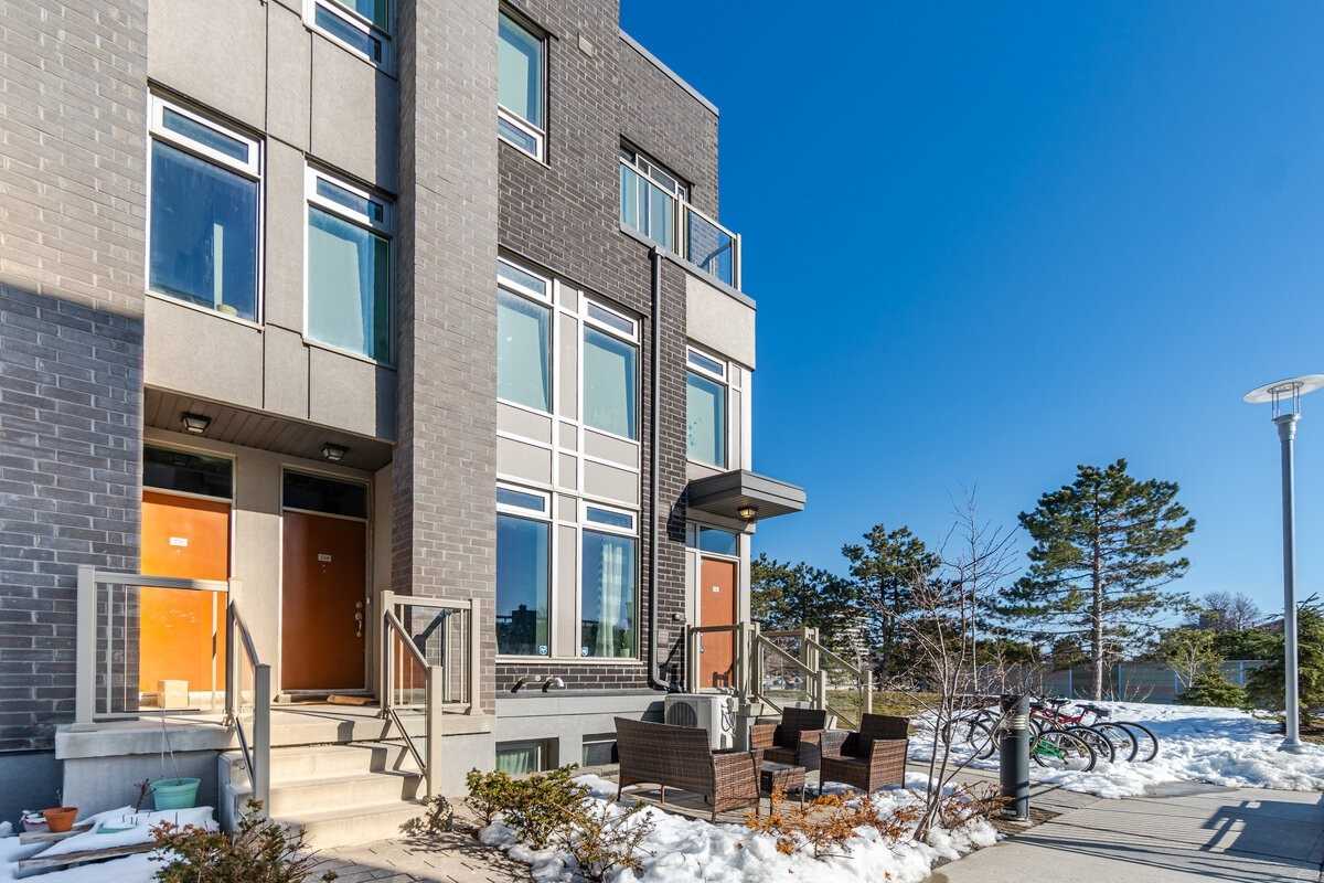 11 Applewood Lane, #112
