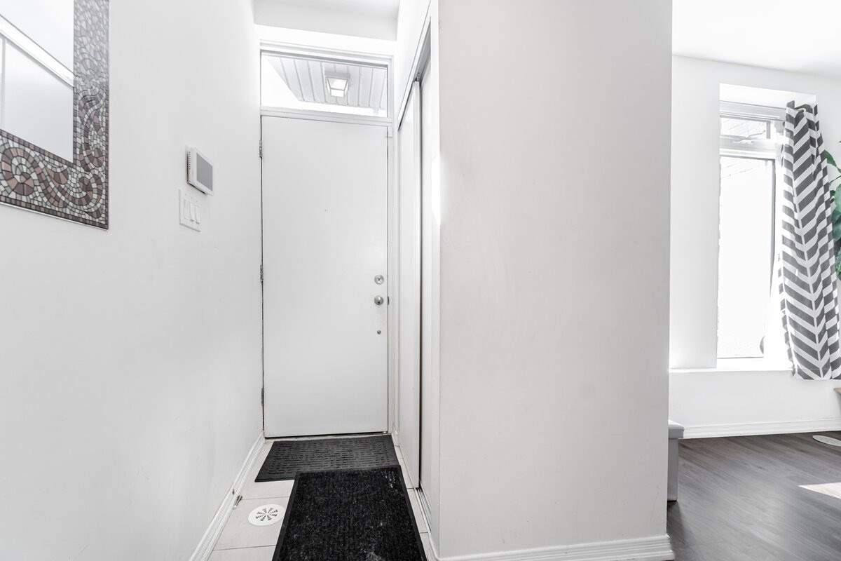 11 Applewood Lane, #112