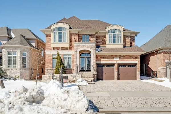 1527 Arrowhead Rd, Oakville