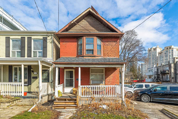 15 Burlington St, Toronto