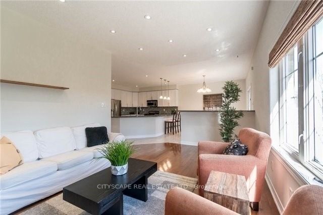 Listing W5955576 - Large Photo # 2