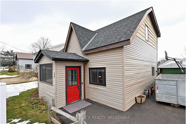49 John St, Orangeville