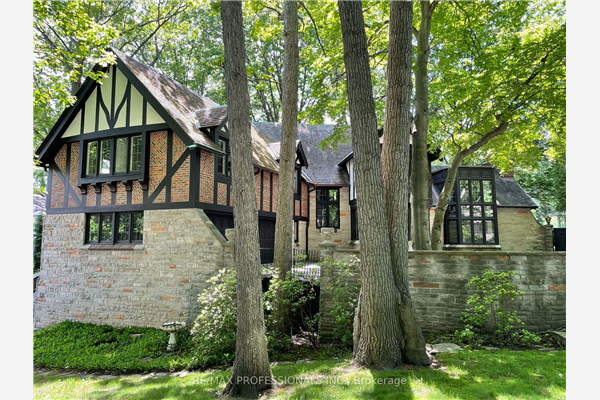 38 Edenbrook Hill, Toronto