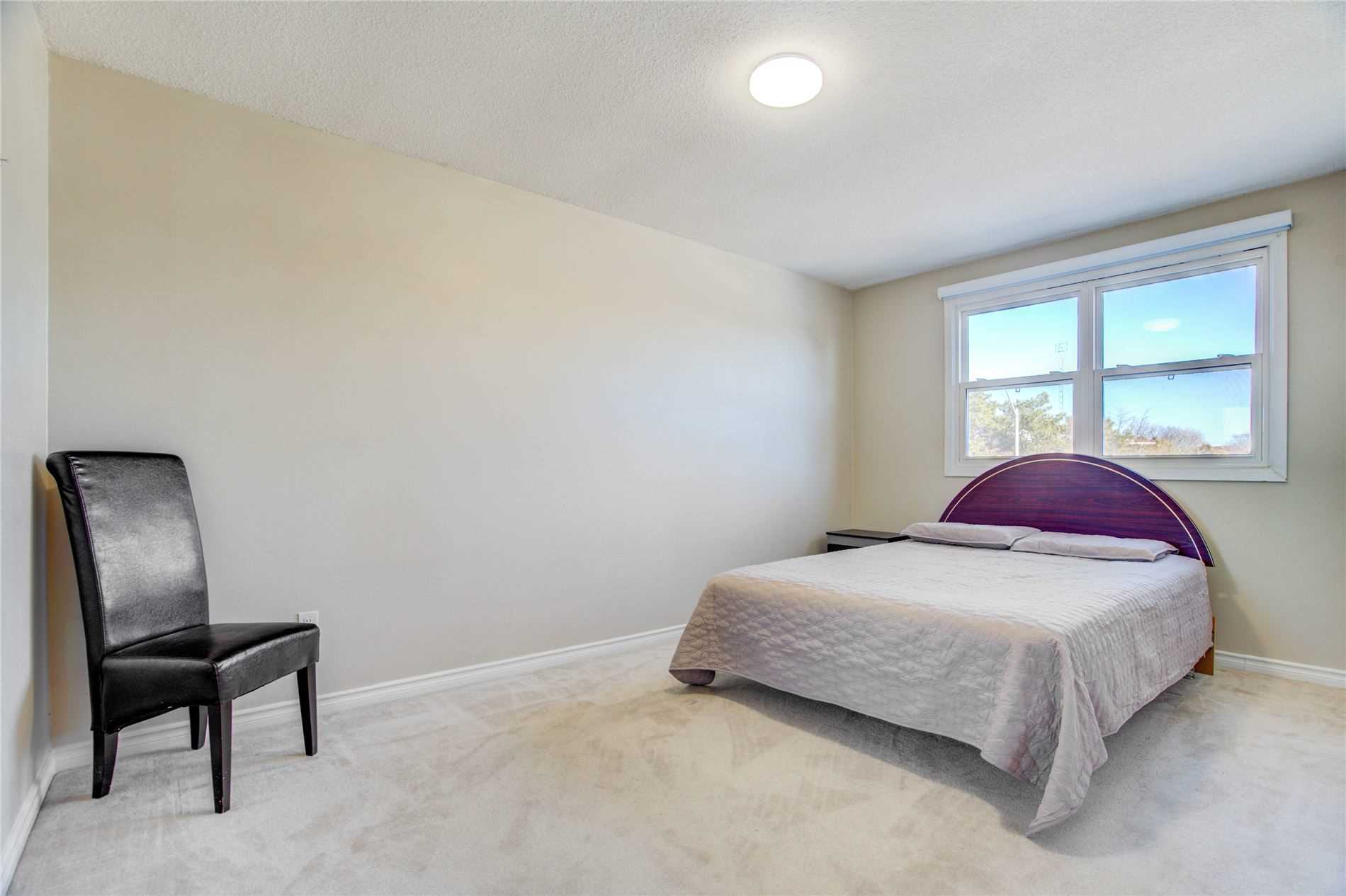 1097 Mannington Crt