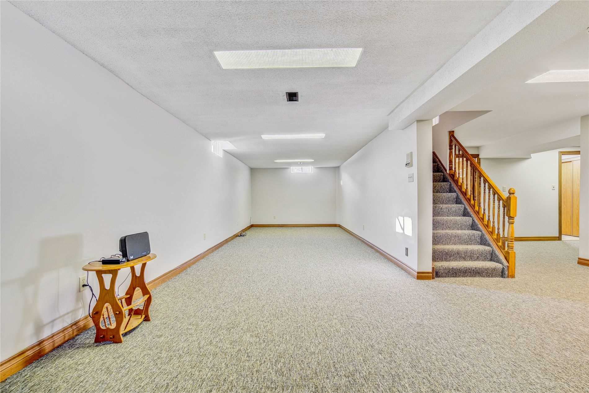 1097 Mannington Crt