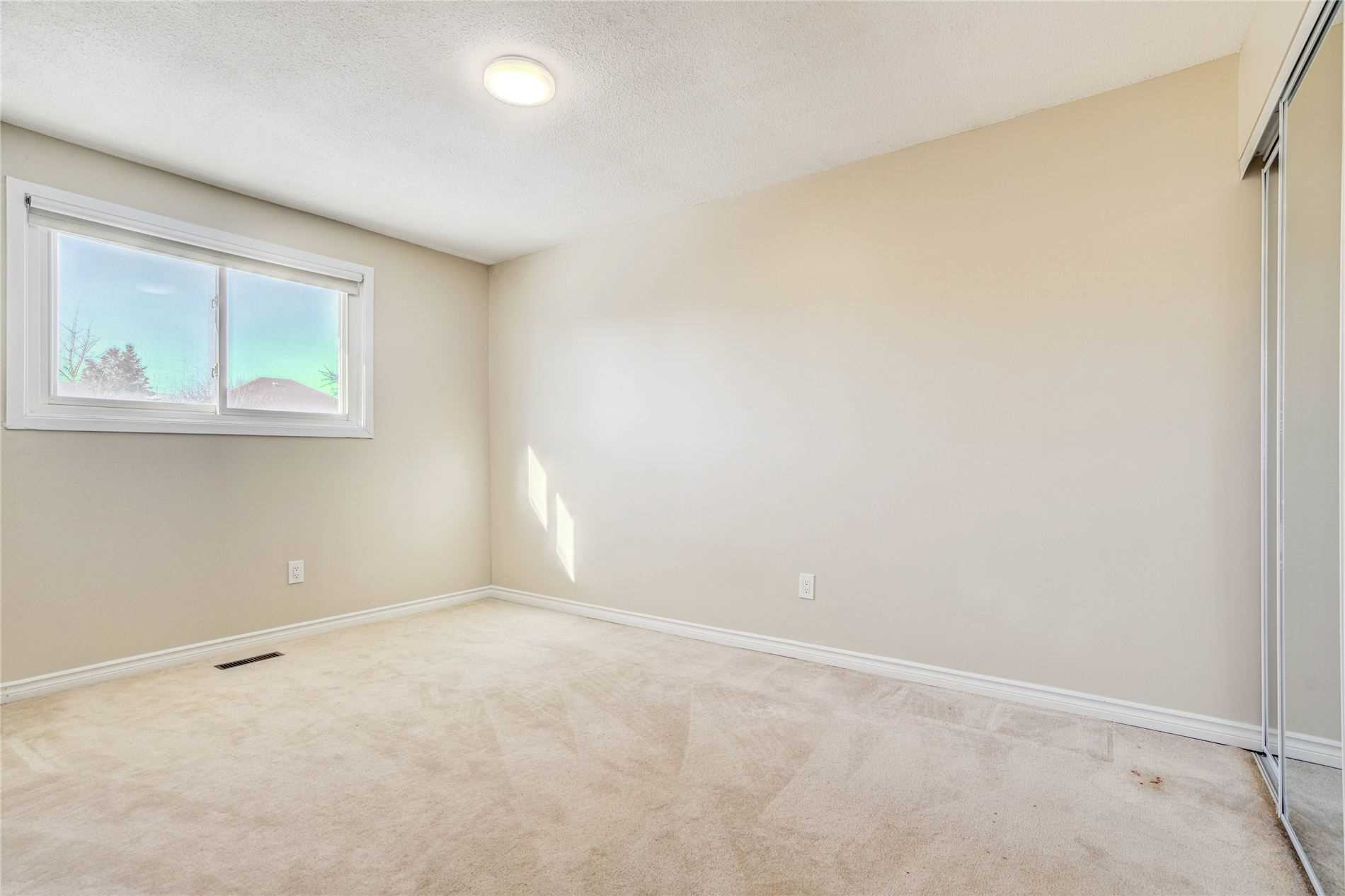 1097 Mannington Crt