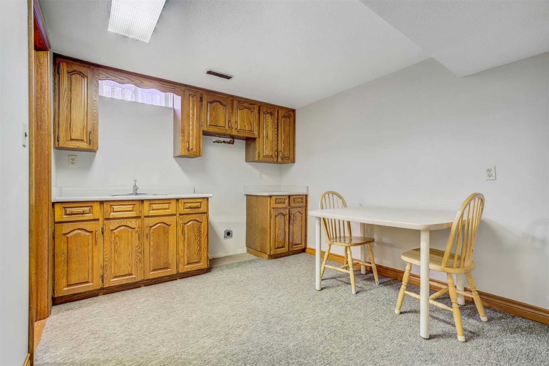 1097 Mannington Crt