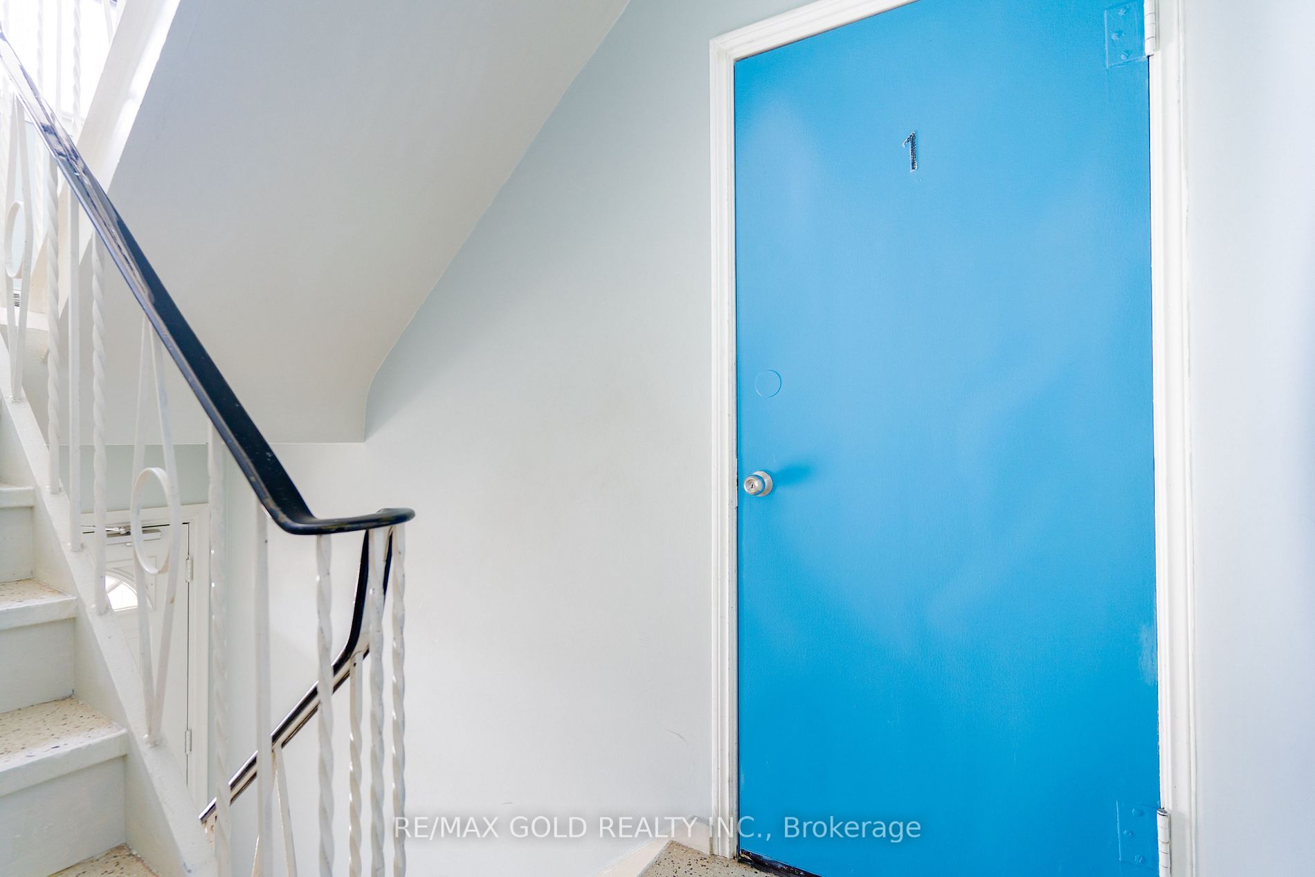 Listing W5955904 - Large Photo # 3