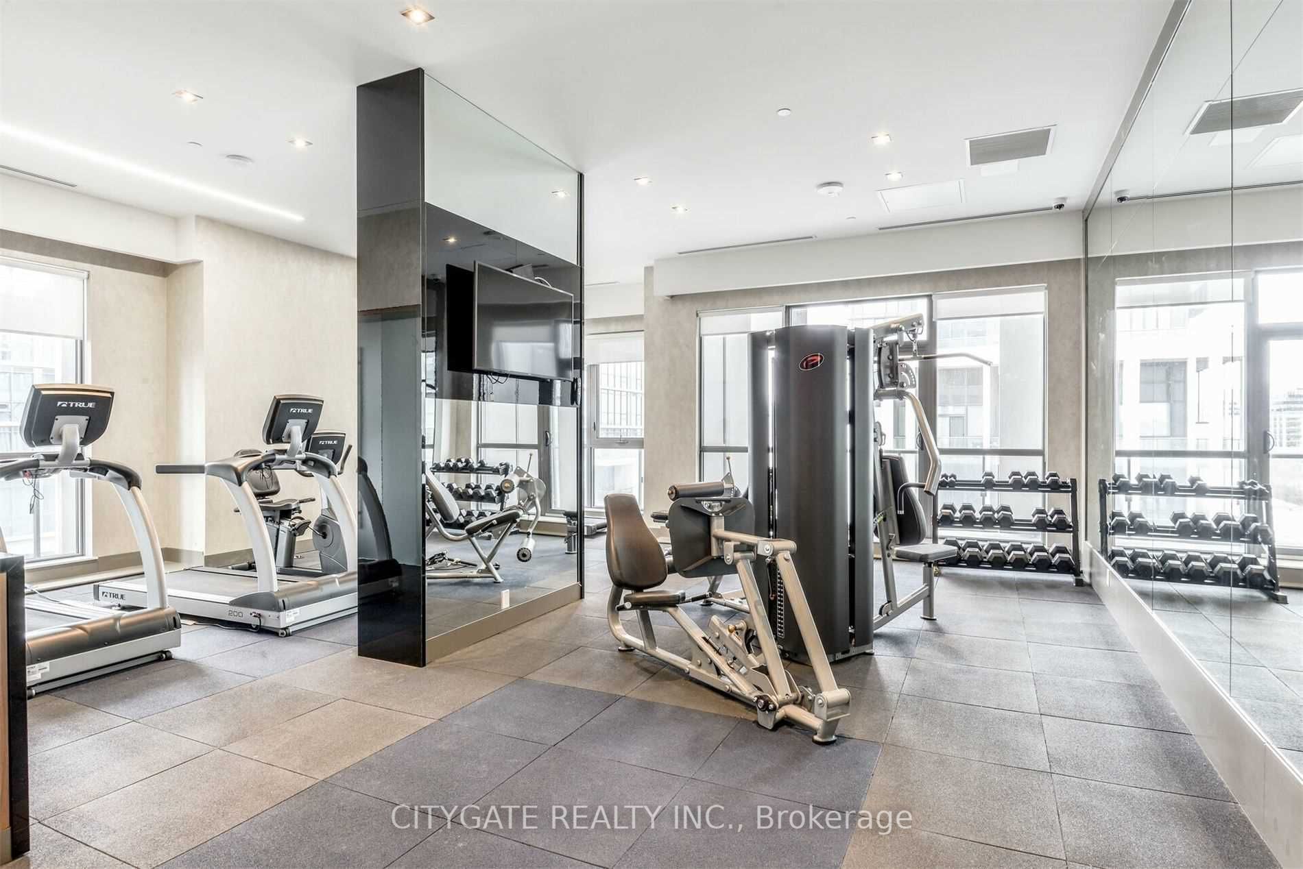 17 Zorra St, #1607