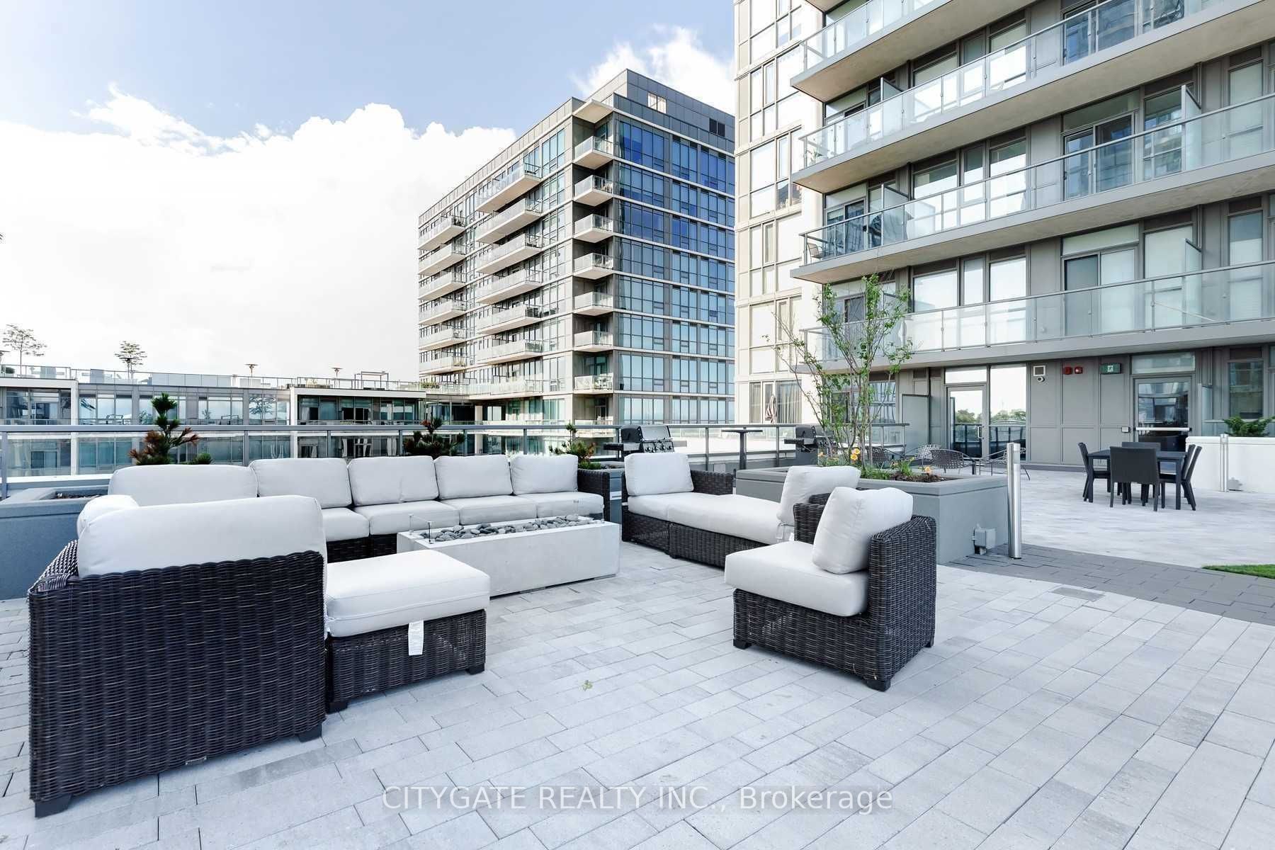 17 Zorra St, #1607