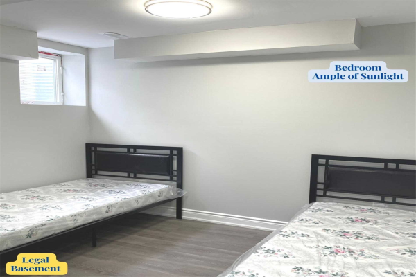 13 Bannister Cres, Brampton