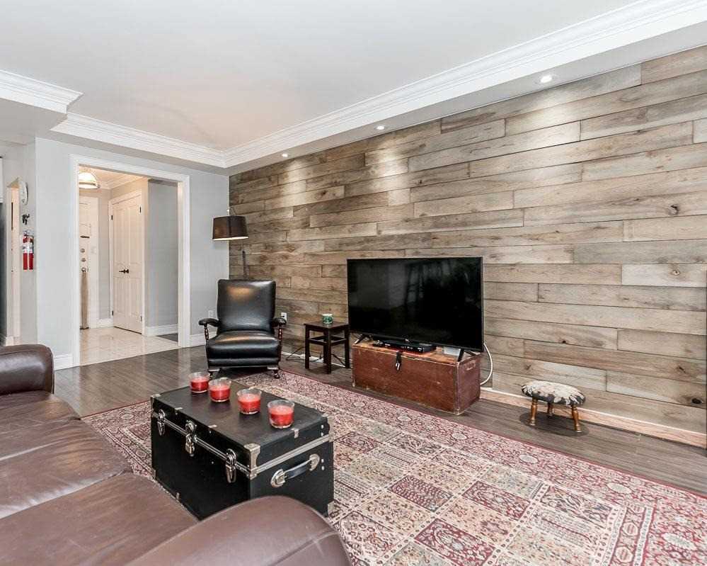 Listing W5956881 - Large Photo # 2