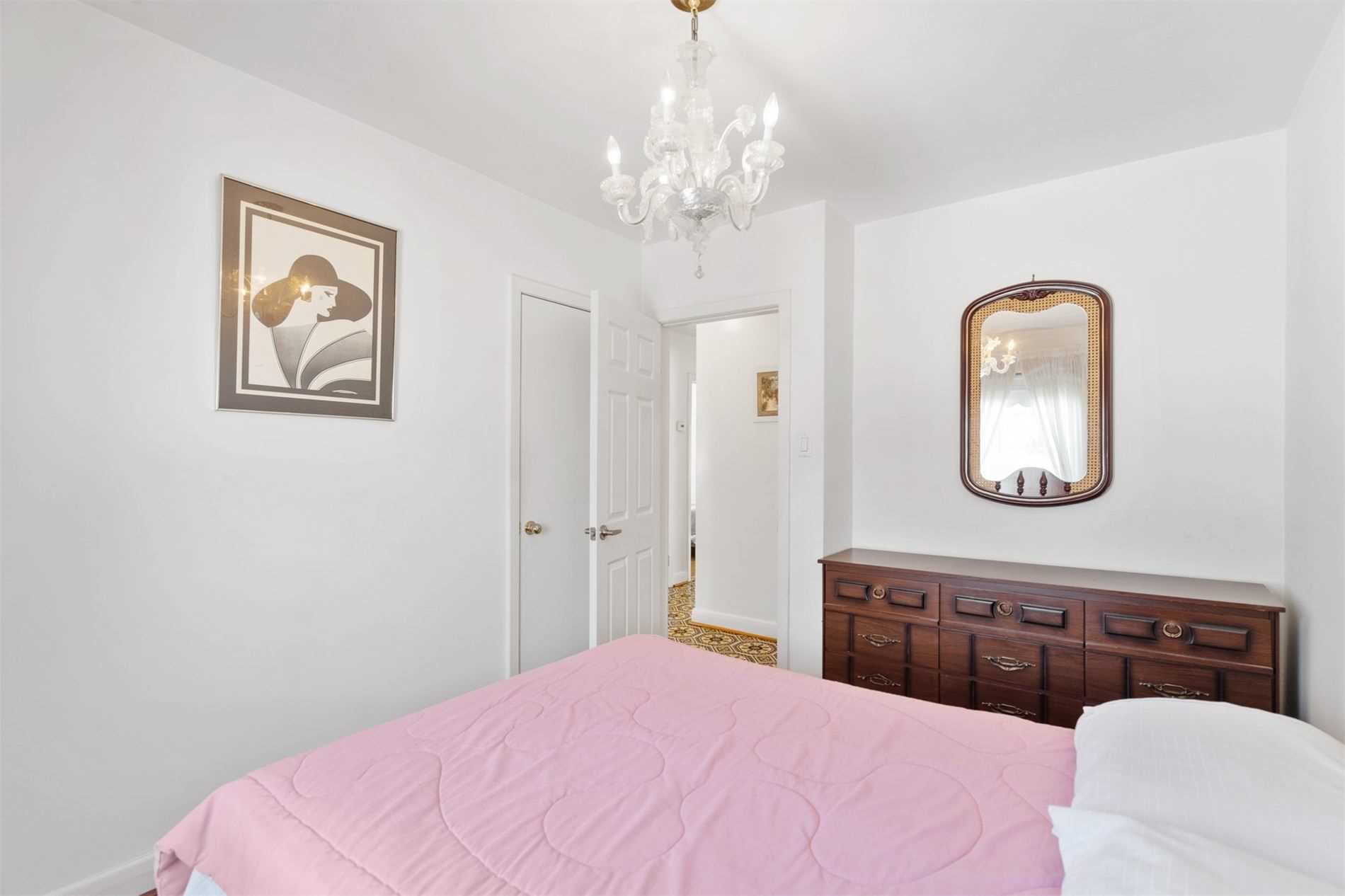 33 Coquette Road