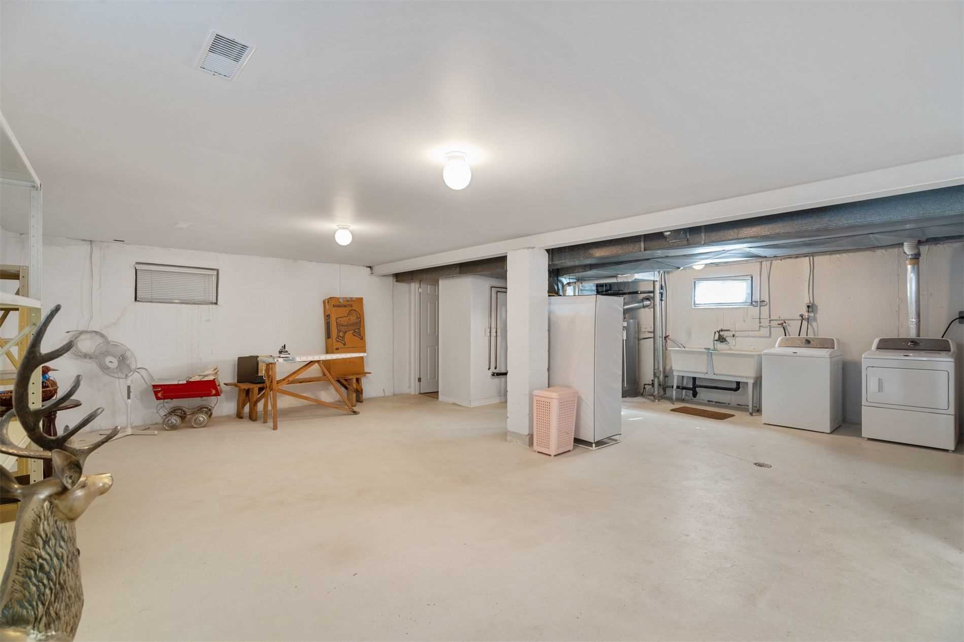 33 Coquette Road