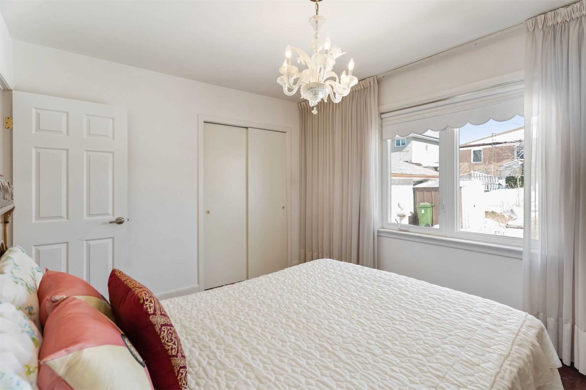 33 Coquette Road