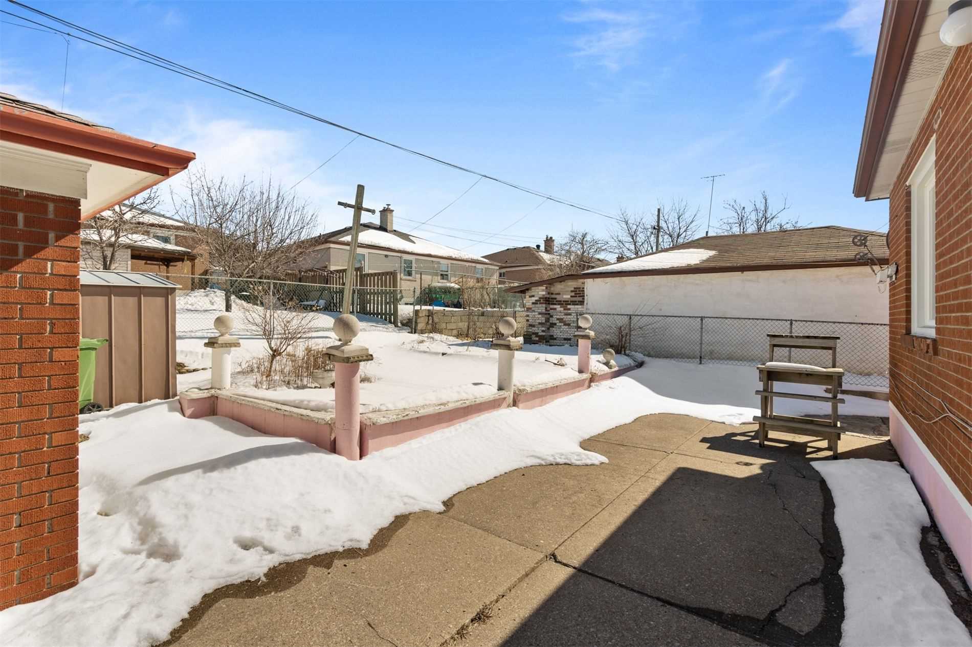 33 Coquette Road