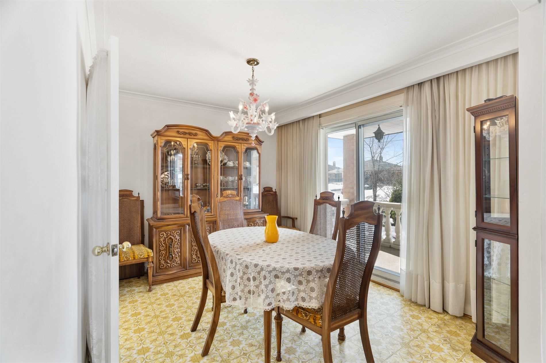 33 Coquette Road