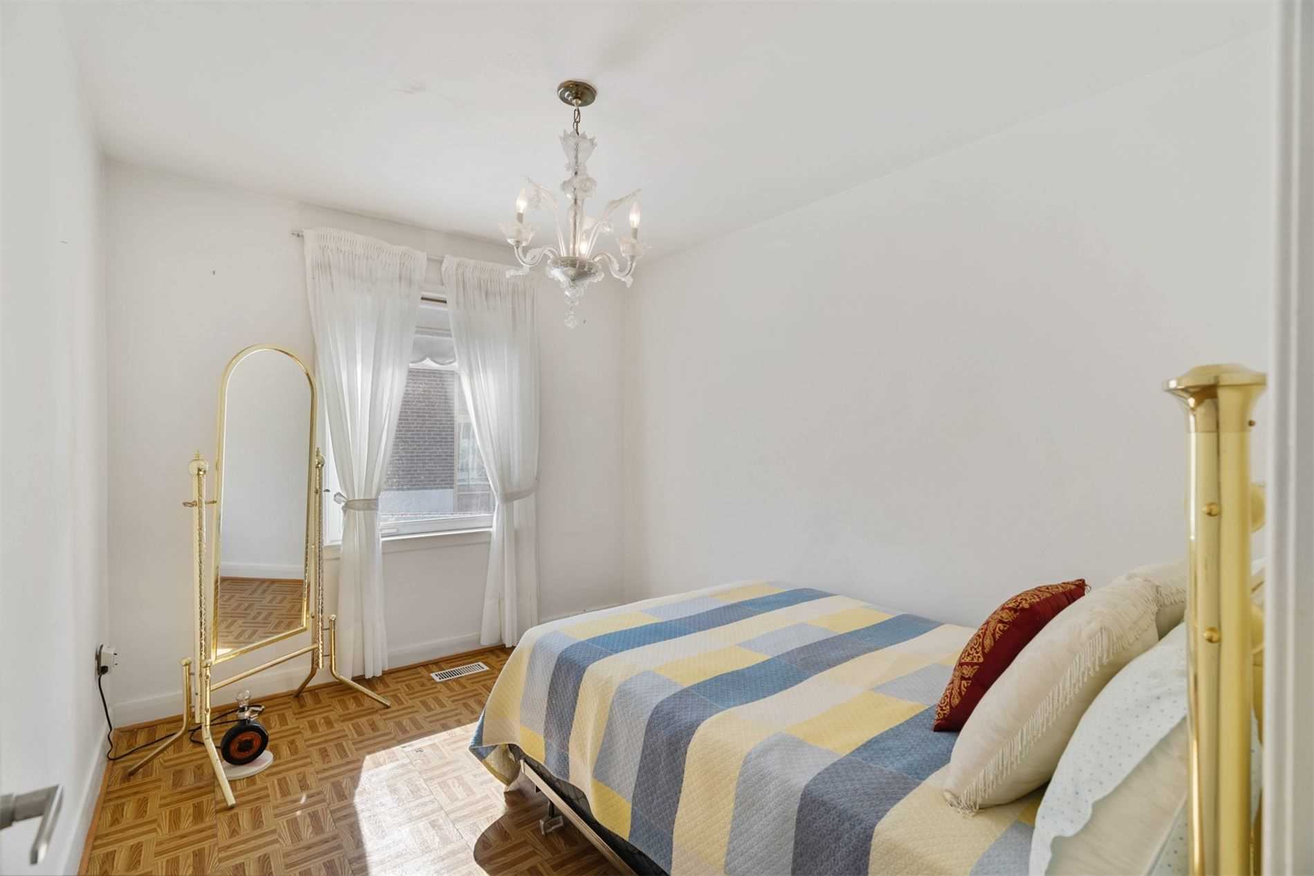 33 Coquette Road
