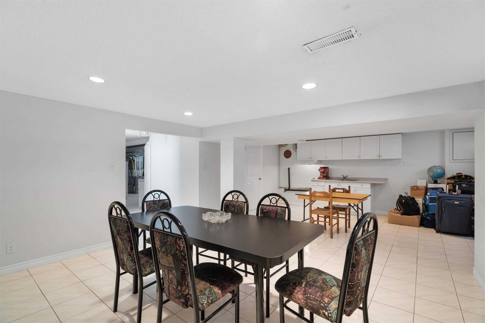 33 Coquette Road