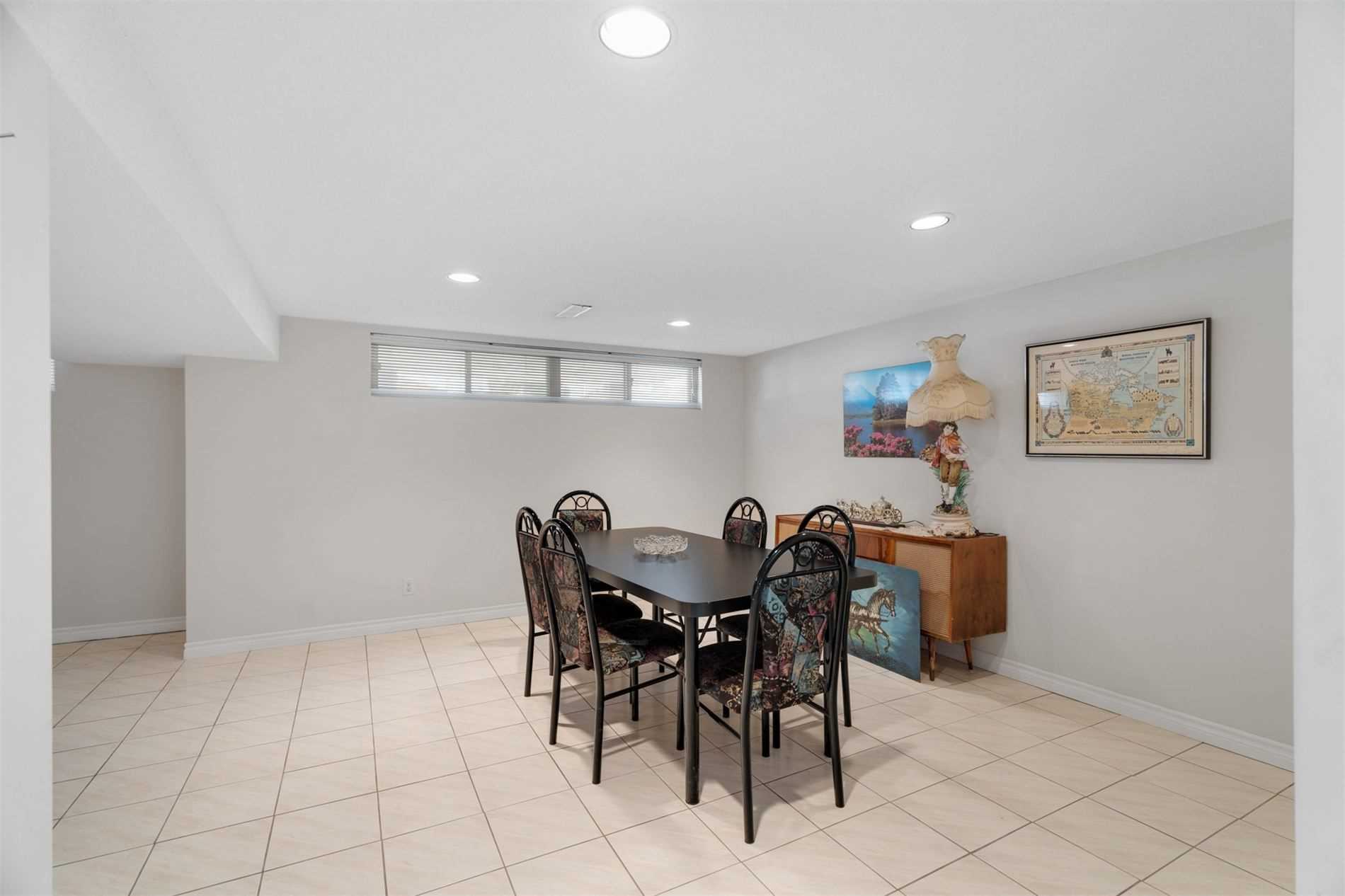 33 Coquette Road