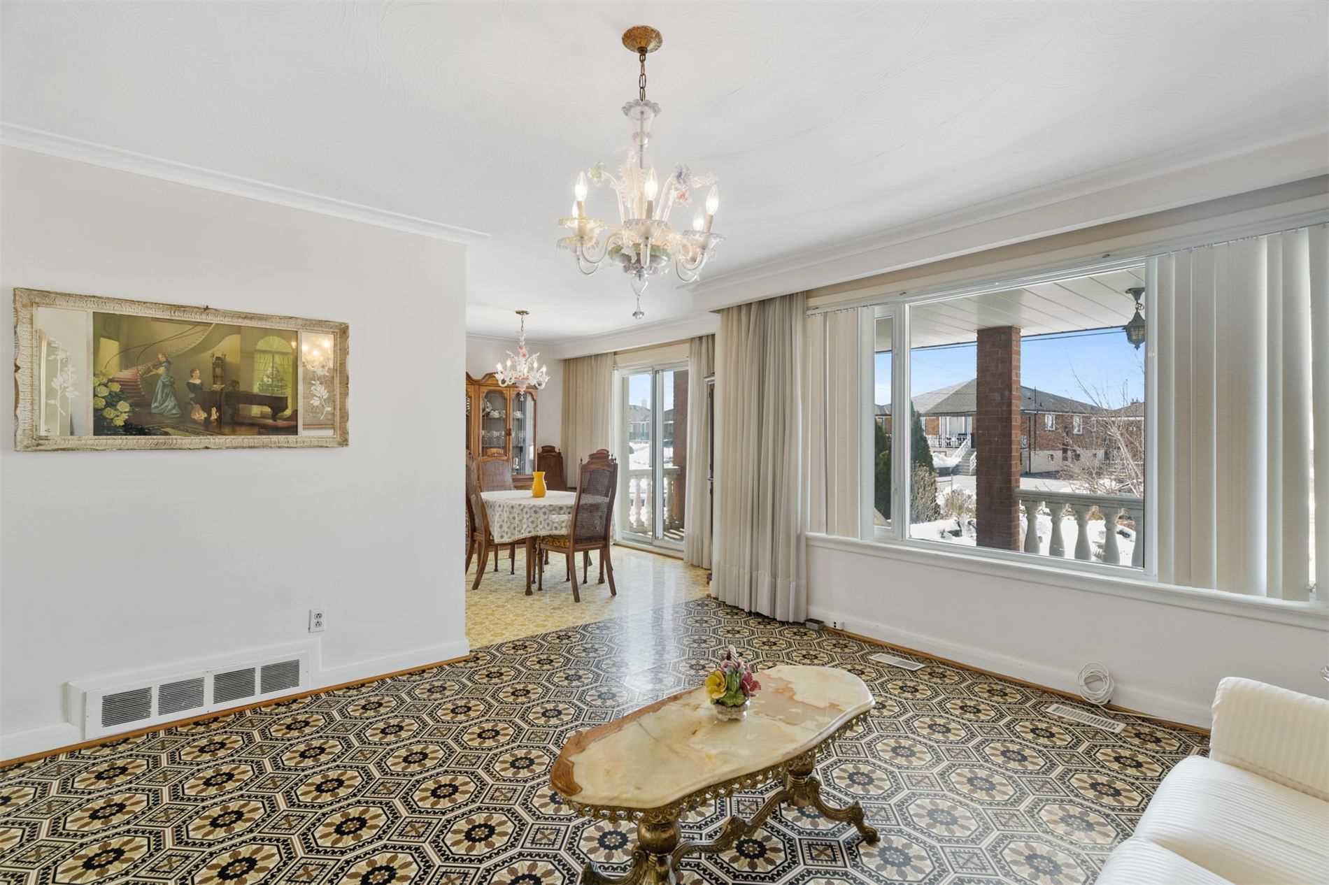 33 Coquette Road