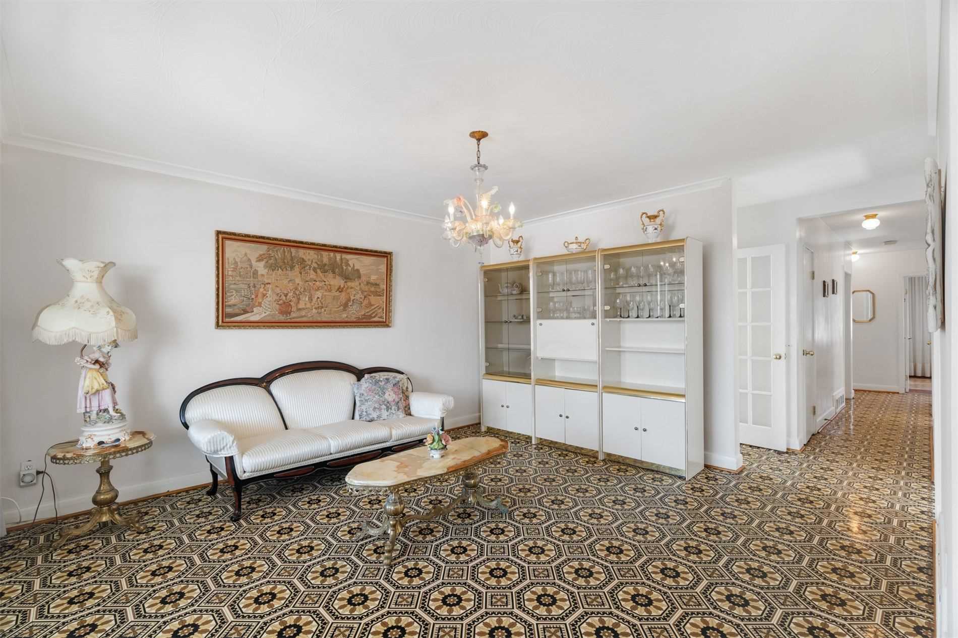 33 Coquette Road