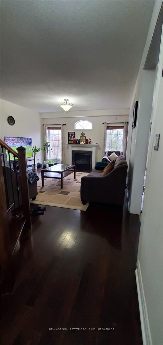 Listing W5957407 - Large Photo # 3