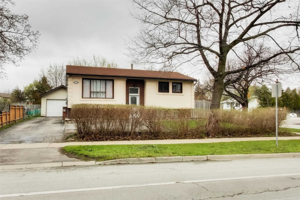 122 Rutherford Rd N, Brampton
