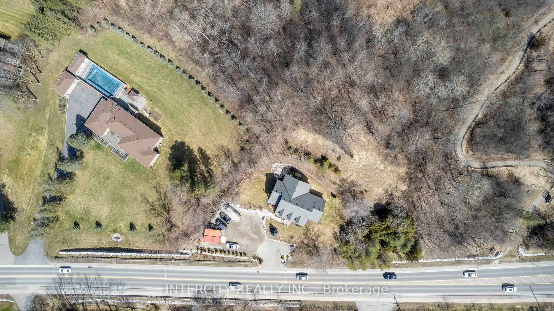 433 King Street E