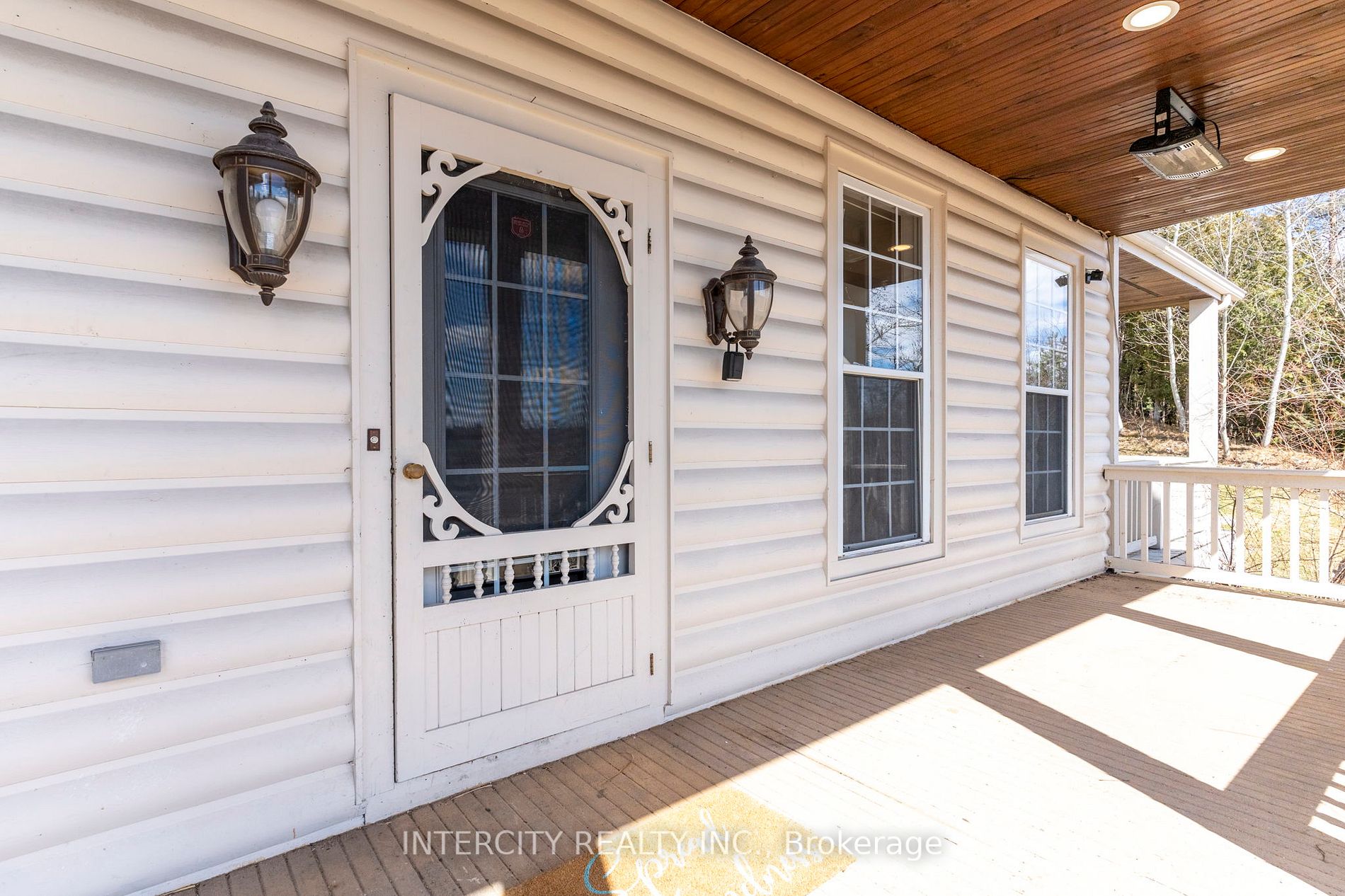 433 King Street E
