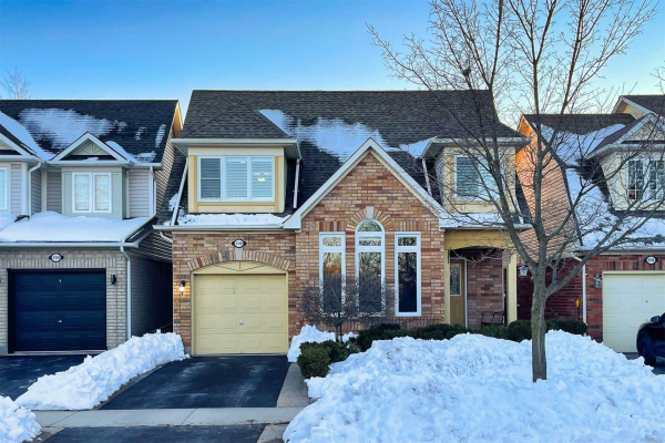 2110 Deer Pl, Burlington