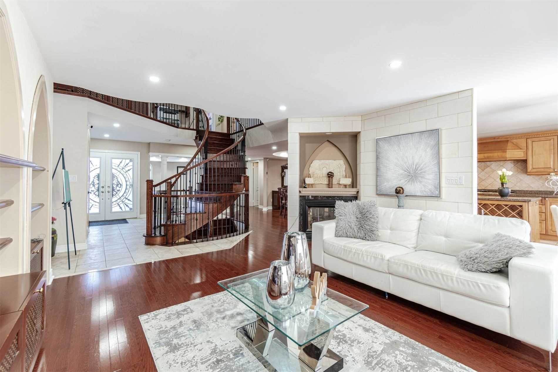 Listing W5958299 - Large Photo # 5