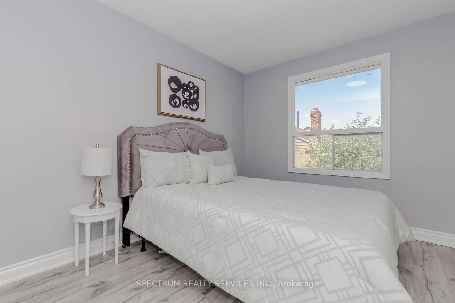 8 Norbrook Cres