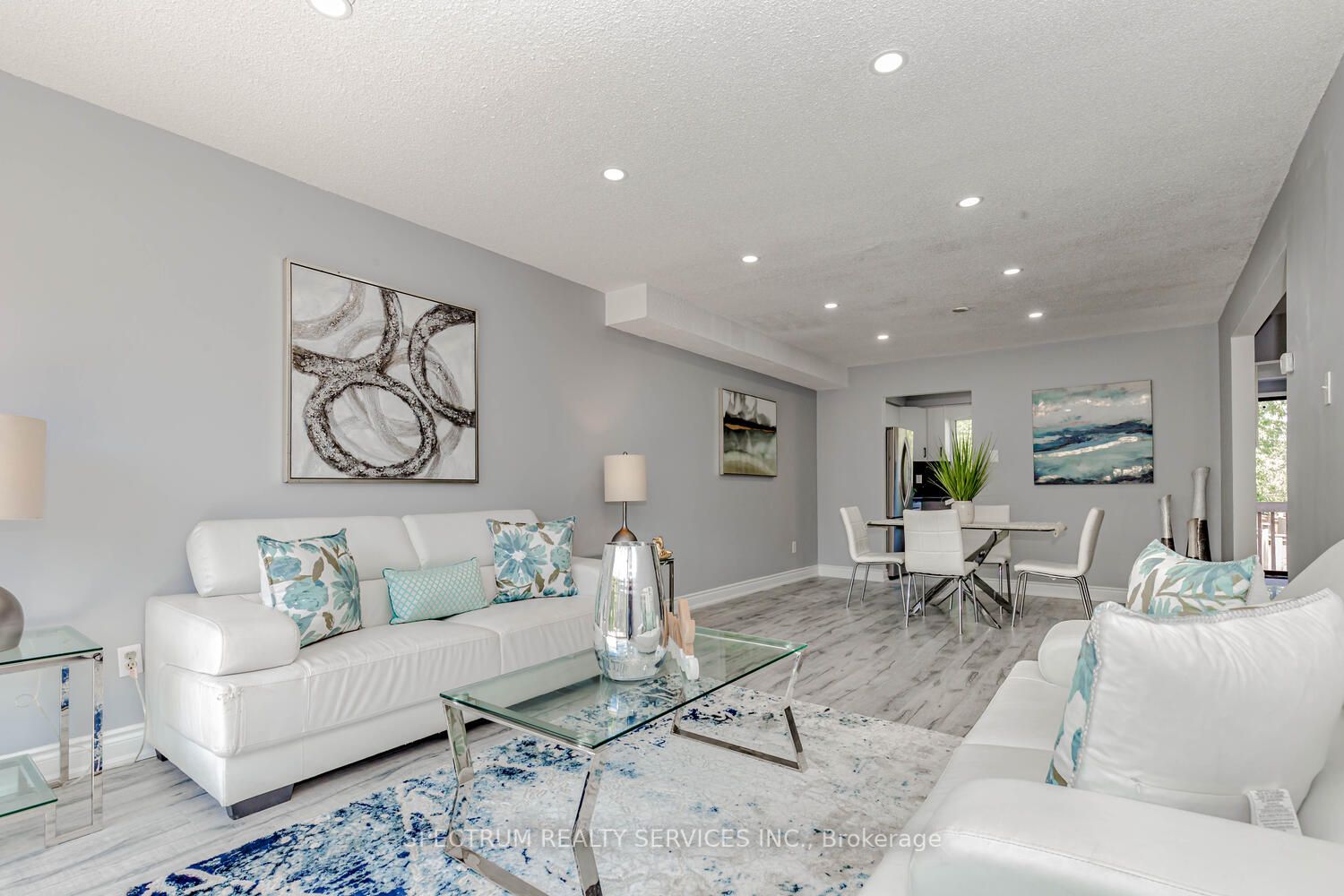 8 Norbrook Cres