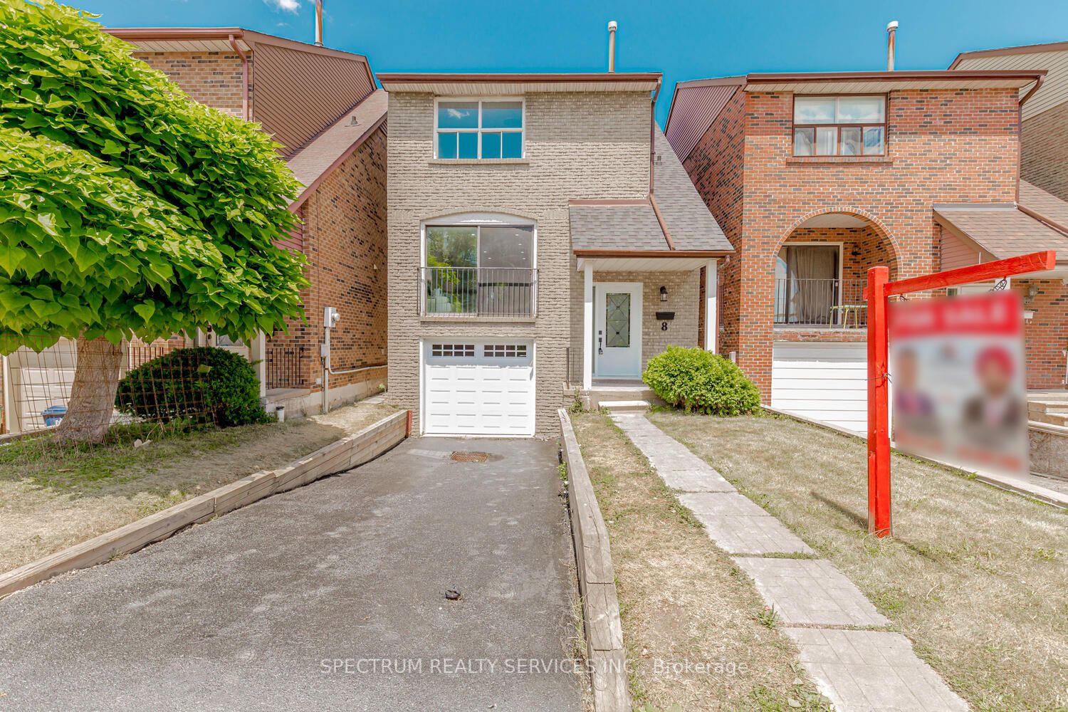 8 Norbrook Cres