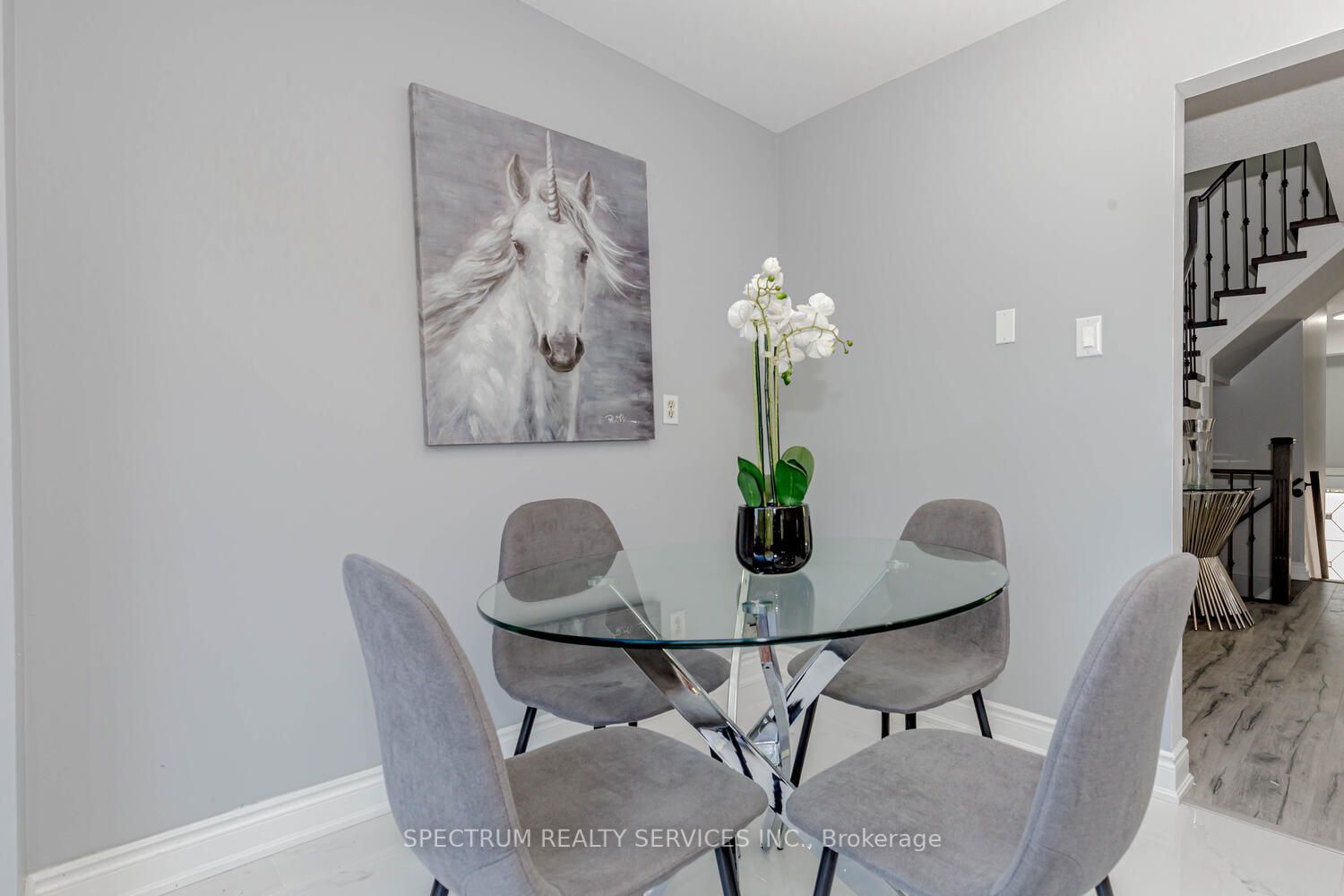 8 Norbrook Cres