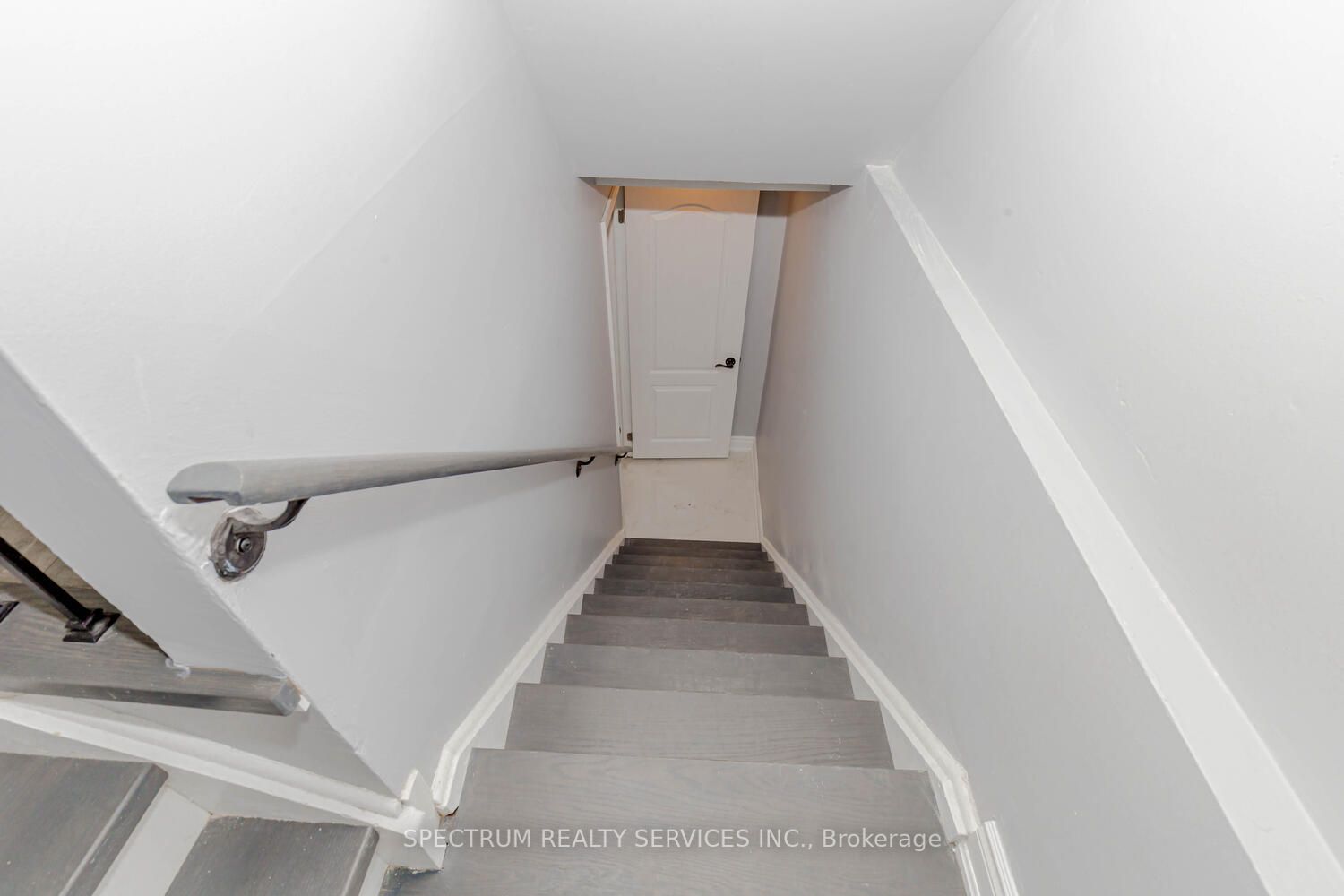 8 Norbrook Cres