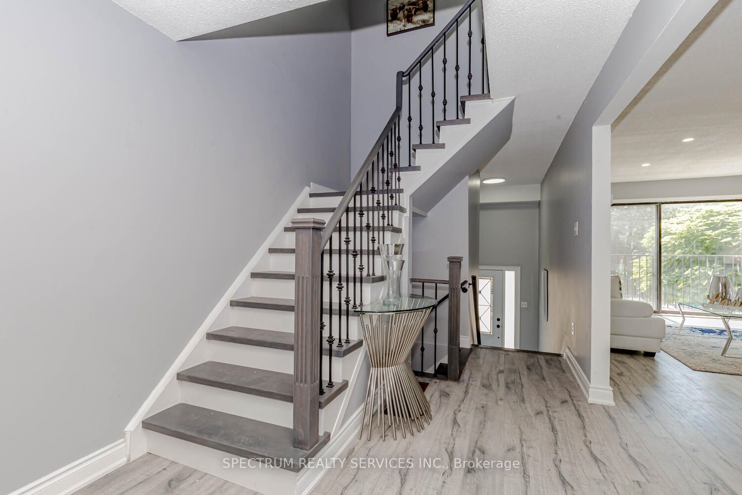 8 Norbrook Cres