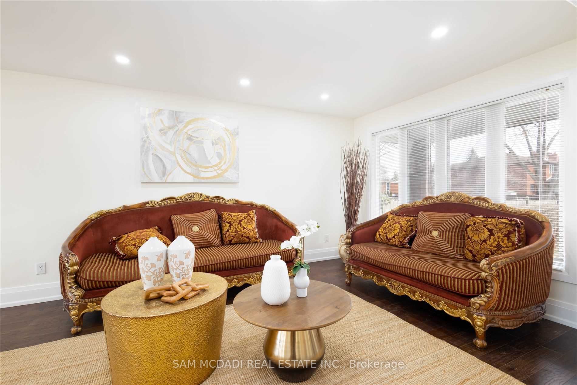 1099 Hedge Drive