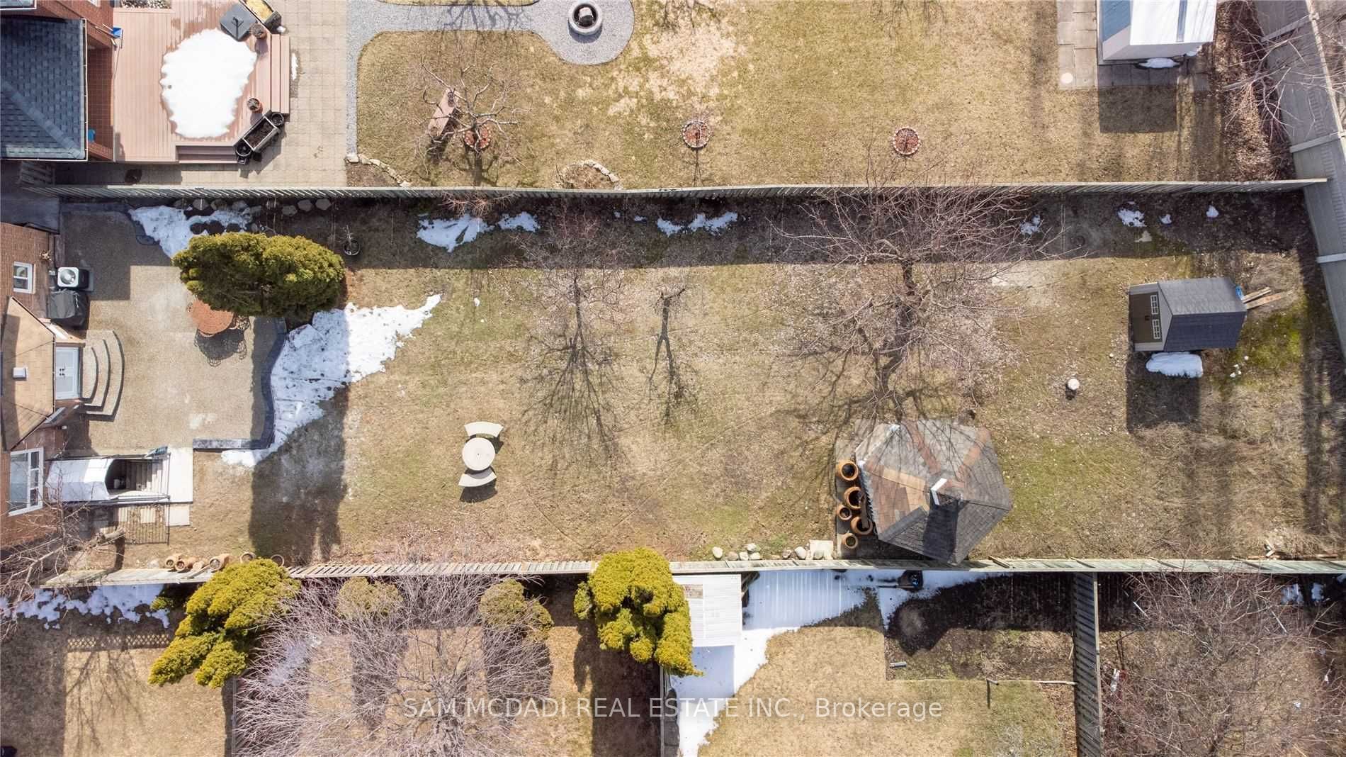 1099 Hedge Drive
