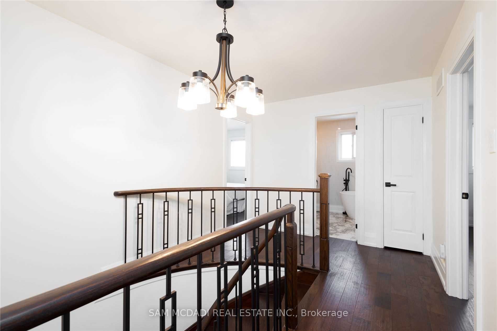 1099 Hedge Drive
