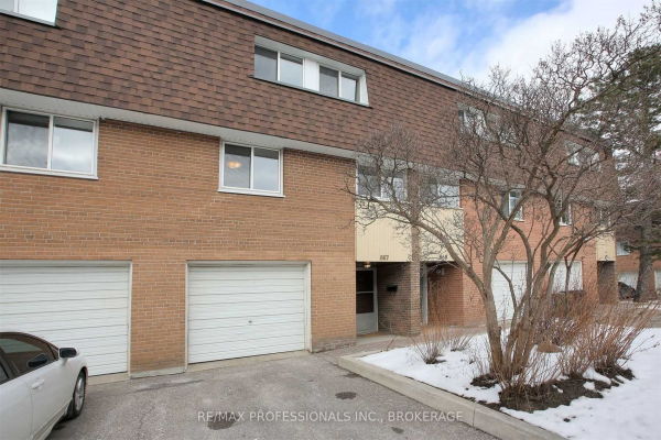 32 Tandridge Cres, Toronto