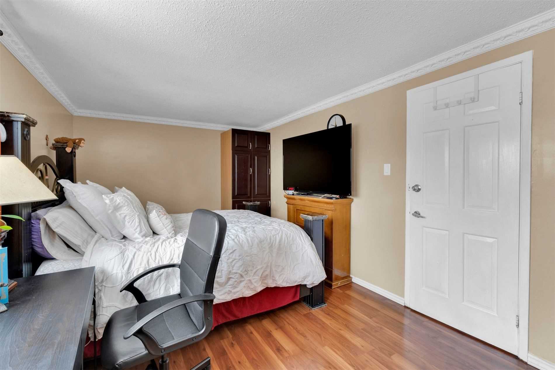 Listing W5958665 - Large Photo # 13