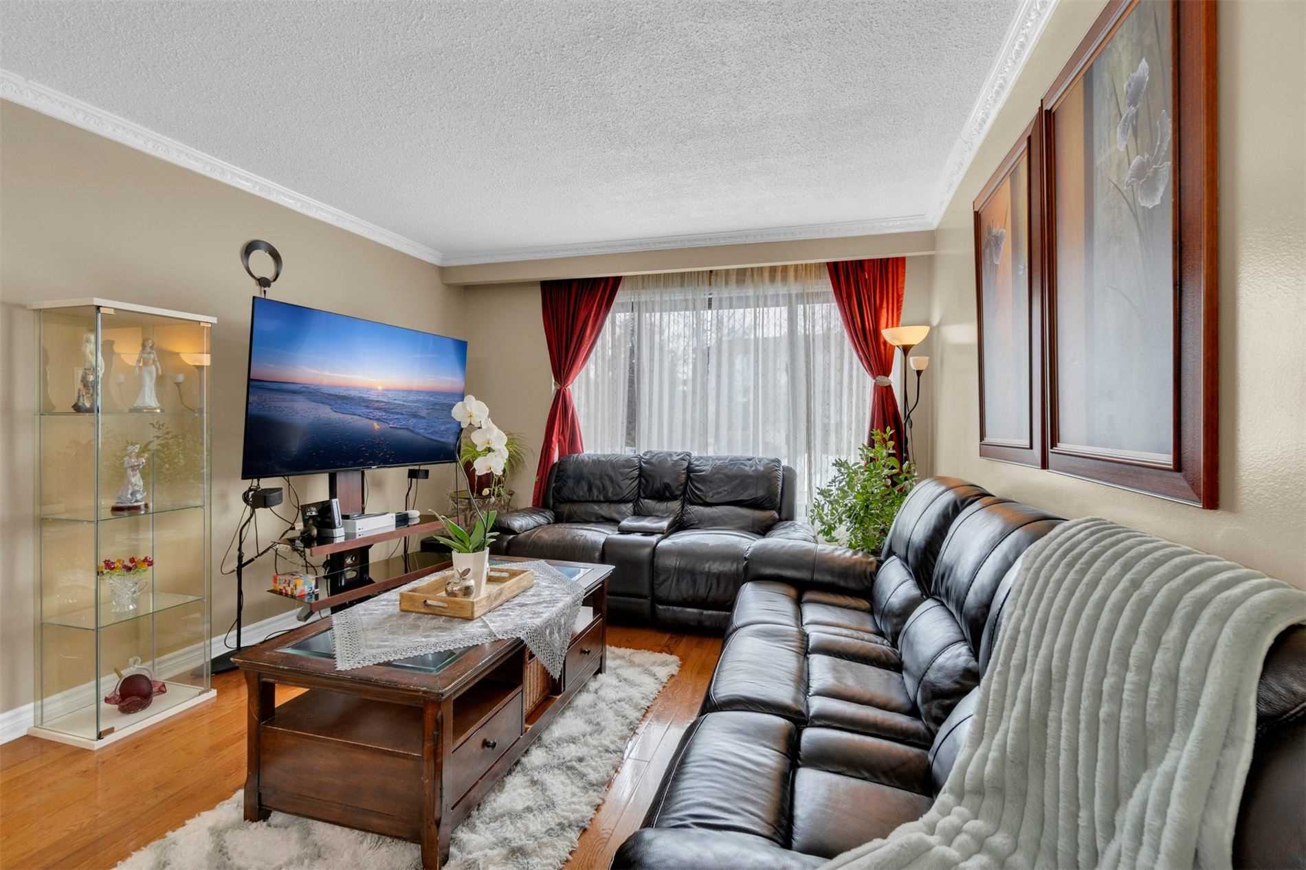 Listing W5958665 - Large Photo # 4