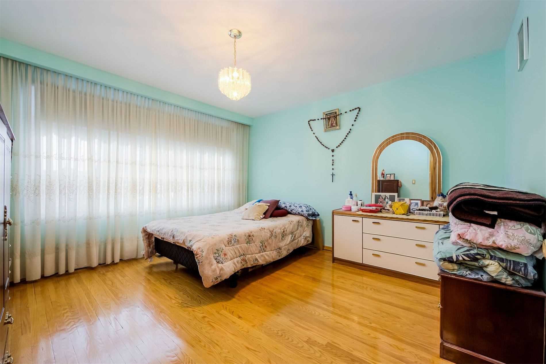 Listing W5958779 - Large Photo # 17