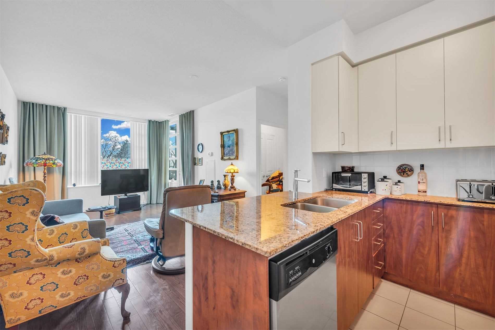 Listing W5959033 - Large Photo # 13